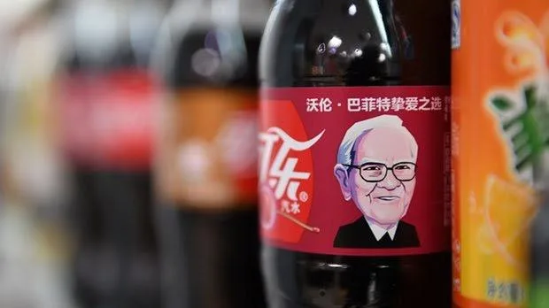 Le azioni di Coca-Cola: Warren Buffett investe dal 1988, ecco i guadagni ottenuti