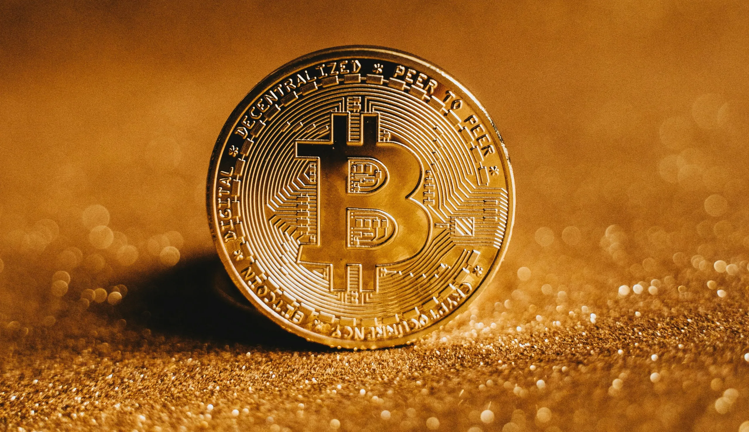 Bitcoin in difficoltà: crolli recenti e il mese peggiore degli ultimi tre anni