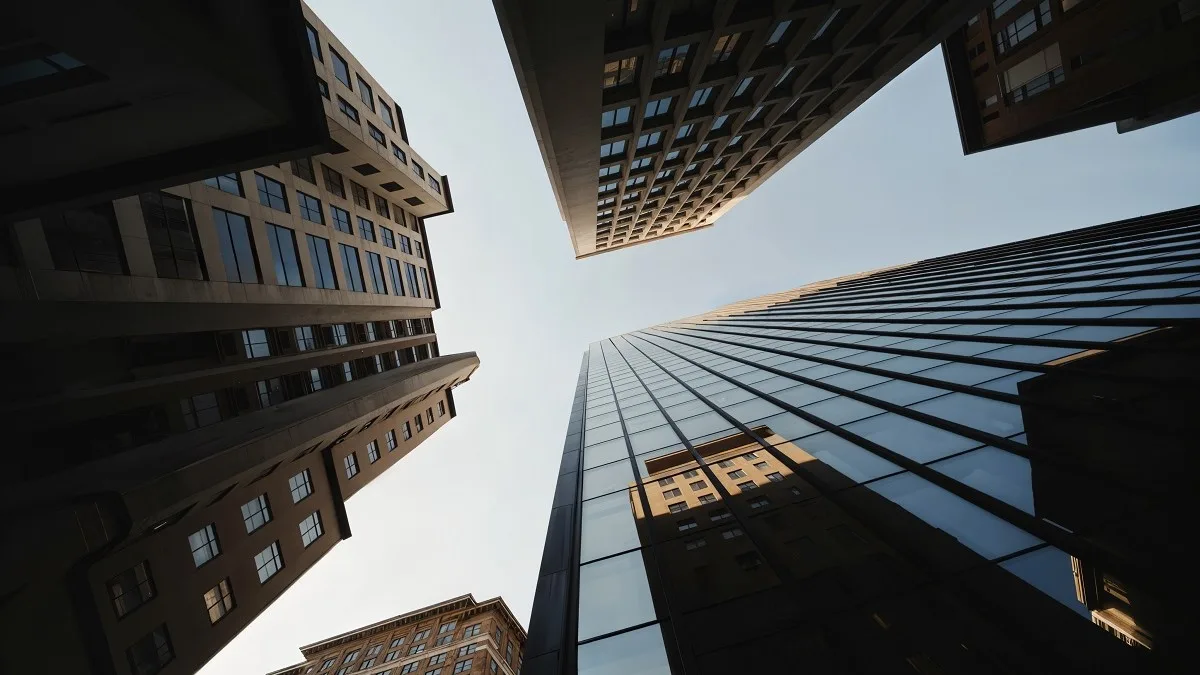 Analisi dei rendimenti dei fondi immobiliari in Italia e all'estero nel 2024