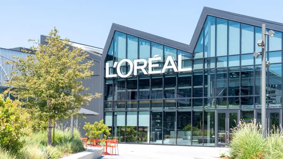 Le Azioni di L’Oreal puntano ai massimi del 2025 dopo i risultati trimestrali?