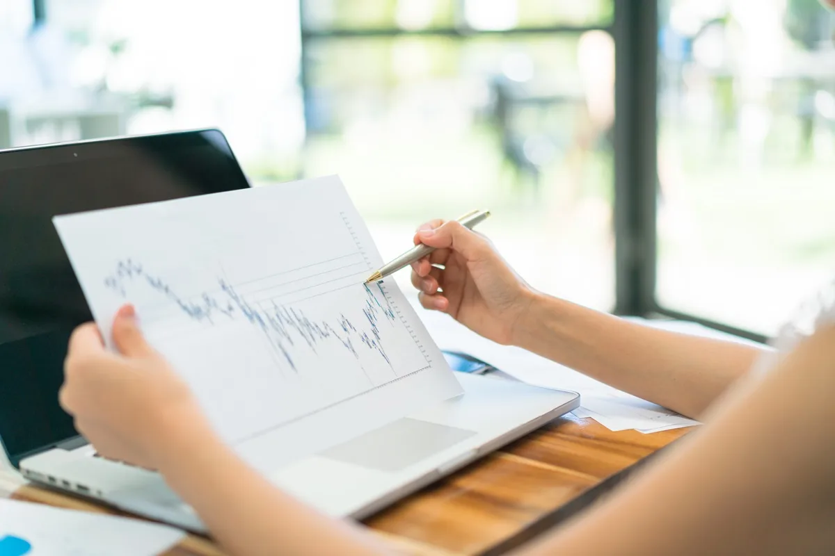 BTP, fondi pensione o investimenti immobiliari: qual è la scelta migliore oggi? Analisi e confronto