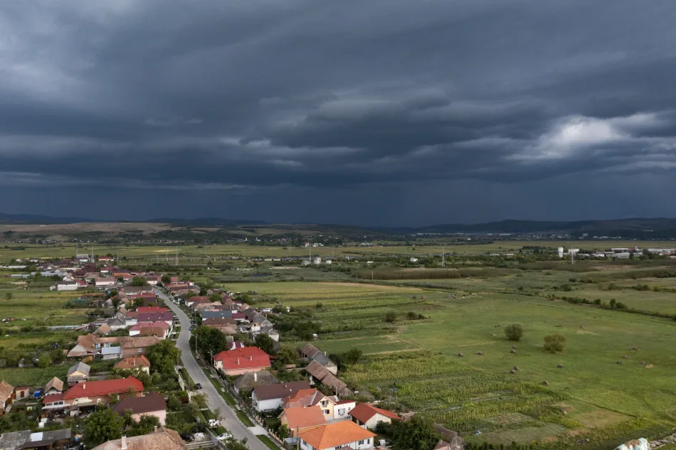 Approccio di Schroders: sensibilizzare le imprese sui rischi climatici