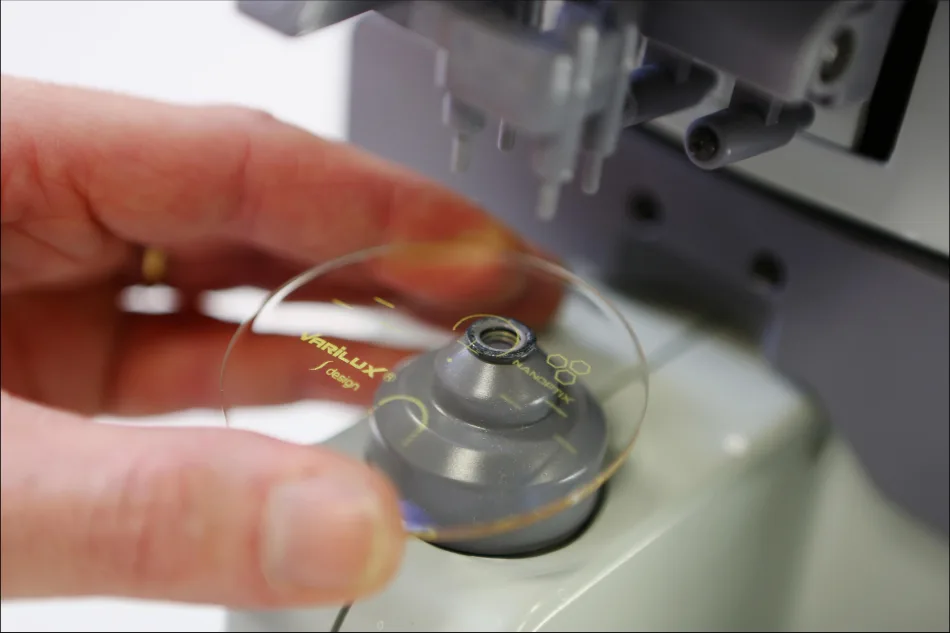 EssilorLuxottica: analisi tecnica delle azioni dopo i risultati semestrali