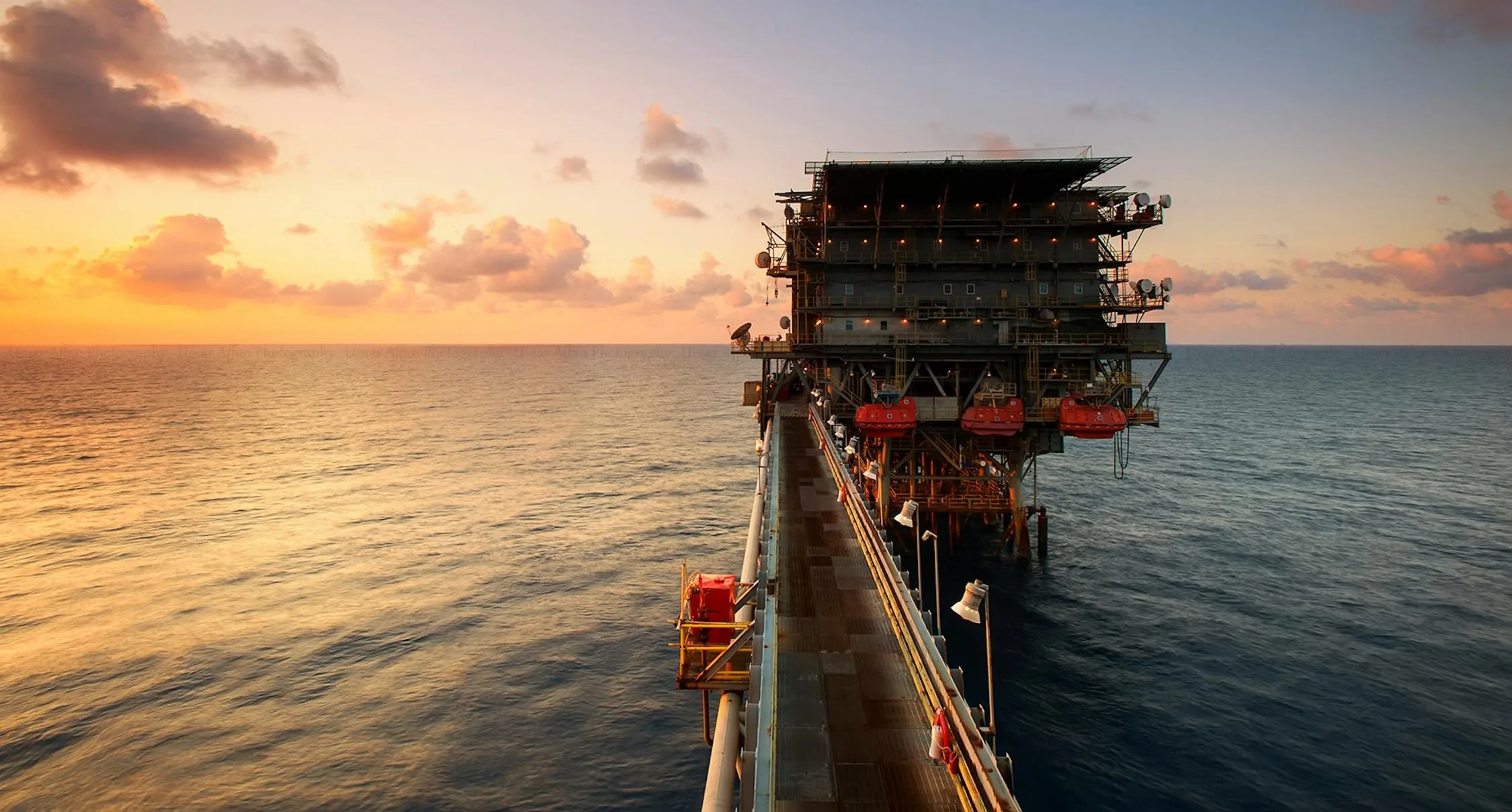 Petrolio: Trump punta a mantenere prezzi tra 40 e 50 dollari