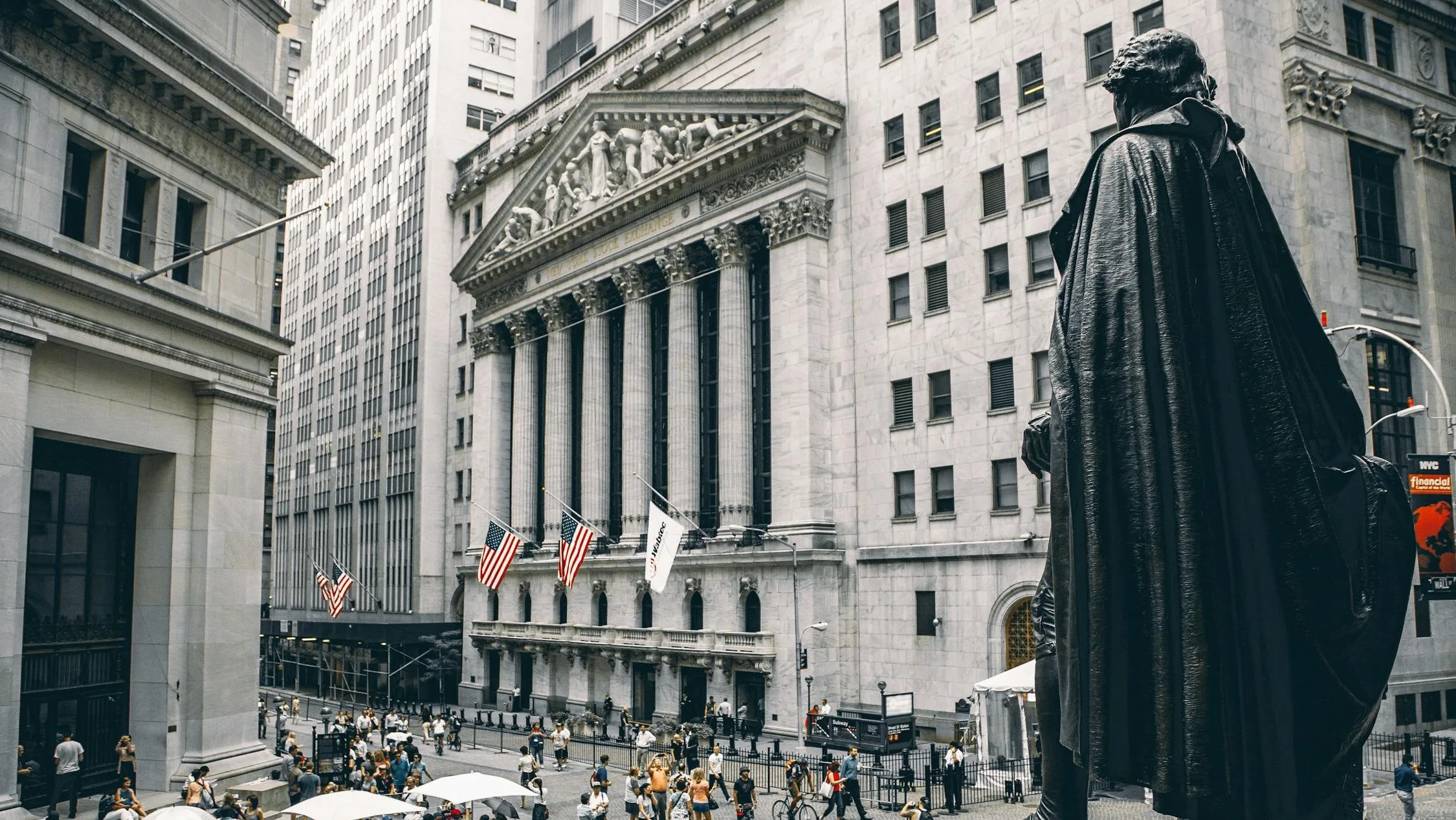 Wall Street: Storico calo previsto per l’S&P 500 nel 2025