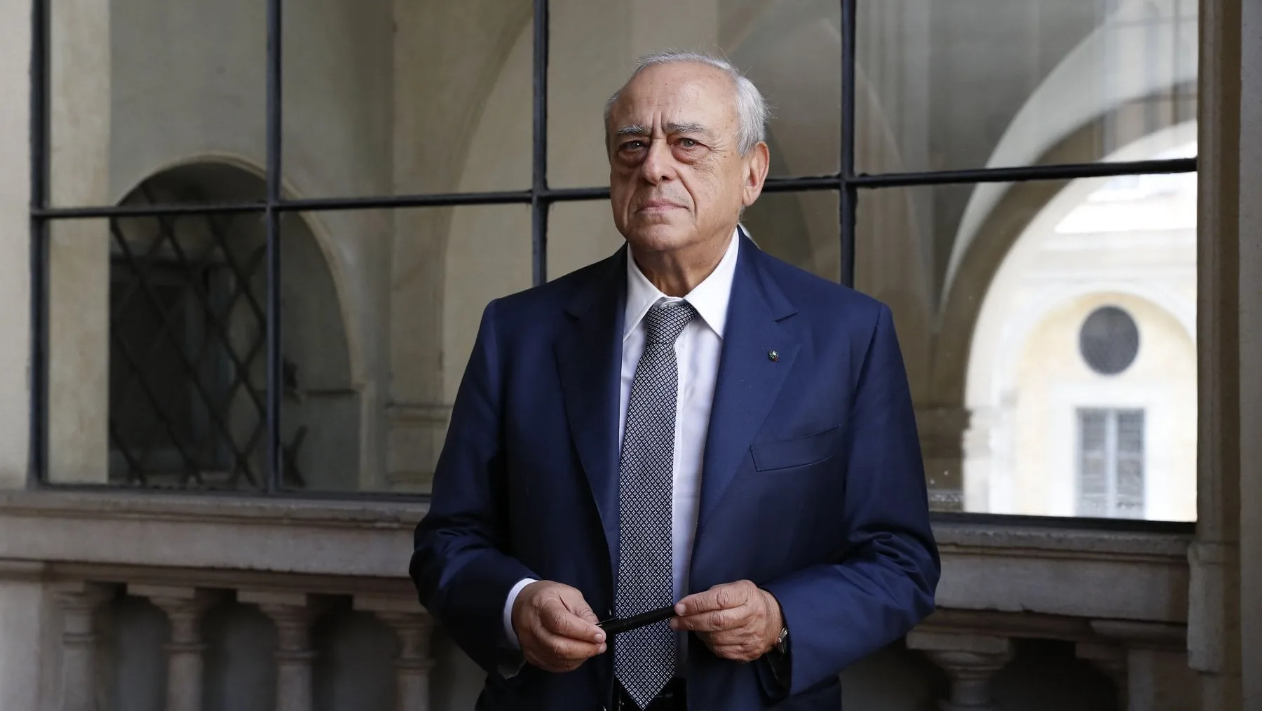 Mediobanca, Nagel convoca l’assemblea prima del previsto e scatena la rabbia di Caltagirone